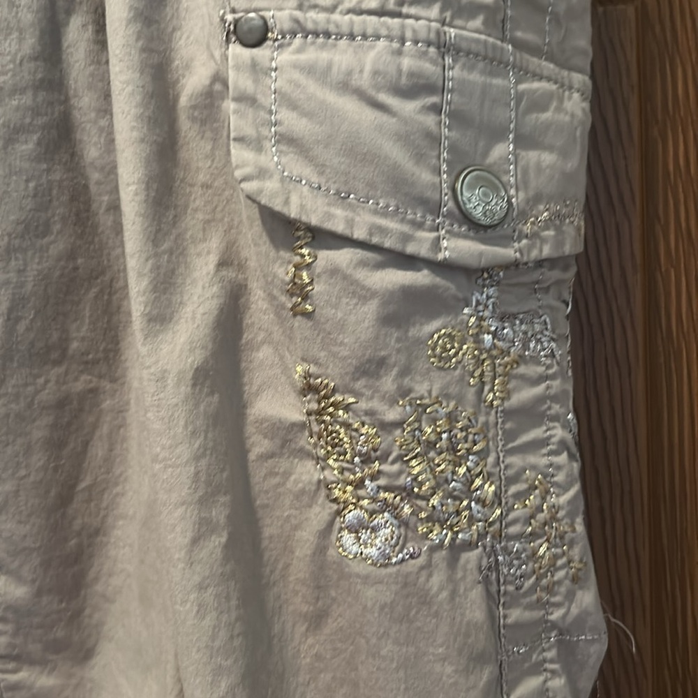 Cache Capris - image 2